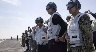 Witkoff, Umman Denizi'ndeki ABD uçak gemisini ziyaret etti