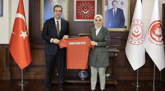 Bakan Göktaş, Türkiye Espor Federasyonu Başkanı Özdemir'i kabul etti