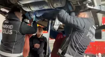 Bulgaristan plakalı otomobilde 24,5 kilo skunk ele geçirildi