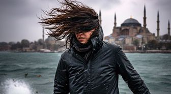 İstanbul Valiliğinden akşam saatleri için fırtına uyarısı