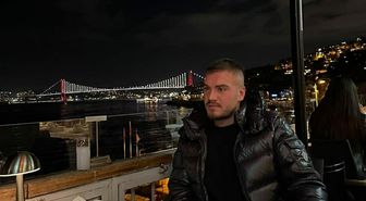 İzmir'de direğe çarpan motosikletin sürücüsü öldü