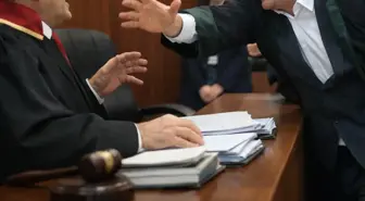 Avukat da bunu yaparsa! Hakime saldırdı hemen gözaltına alındı