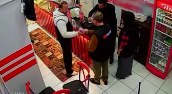 Beyoğlu'nda çiğ köfteciyi sanal medya ünlüsünün adıyla dolandırdı: 'Mahmut abi' deyince akan sular durdu