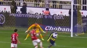 Karar doğru mu? Ünlü yorumcular Fenerbahçe'nin penaltısında hemfikir oldu