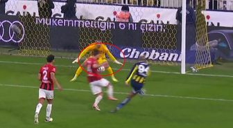 Karar doğru mu? Ünlü yorumcular Fenerbahçe'nin penaltısında hemfikir oldu