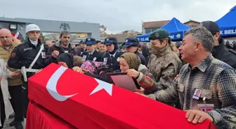 Kazara kendini vuran polis memuru için emniyette tören