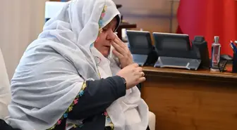 Kıyafeti nedeniyle hedef alınan Mihalgazi Belediye Başkanı Zeynep Güneş'i en çok üzen cümle! Gözyaşlarını tutamadı