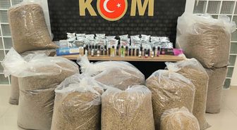Manisa'da kaçak tütün operasyonu; 5 gözaltı