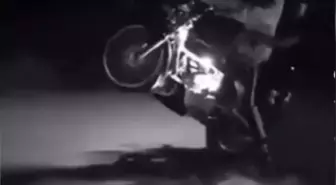 Motosikleti ile akrobatik hareketler yapan ehliyetsiz sürücüye 77 bin TL ceza