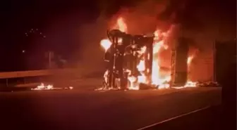 Osmaniye'de devrilen TIR, alev alev yandı