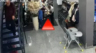 Yürekleri ağza getiren anlar! Şefin hızlı müdahalesi bebeği kurtardı