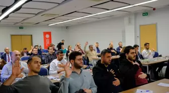 Adana'da gazetecilere diksiyon ve yapay zeka eğitimi verildi