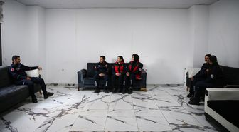 Adana'nın kadın itfaiyecileri özveriyle çalışıyor