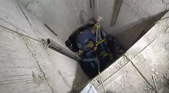 Adıyaman'da asansör boşluğuna düşen 2 işçi ağır yaralandı