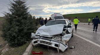 Adıyaman'da otomobil ile hafif ticari aracın çarpıştığı kazada 5 kişi yaralandı