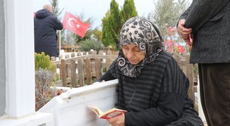 Adıyaman'da Ramazan Bayramı arifesinde mezarlıklar ziyaret edildi