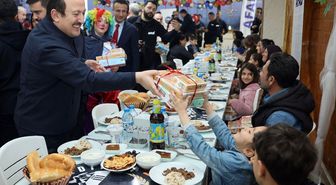 AFAD Başkanı Pehlivan, Hatay'da depremzede çocuklarla iftar yaptı