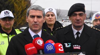 Afyonkarahisar Valisi Aktaş, Afyonkarahisar - Ankara kara yolu uygulama noktasını ziyaret etti