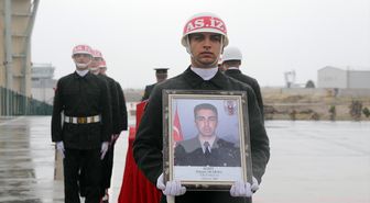 Ağrı'da askeri araç kazasında şehit olan Uzman Çavuş Akarsel için tören düzenlendi