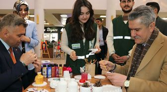 Ağrı'da YEDAM danışanlarının el sanatı eserleri sergilendi
