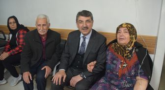 AK Parti Batman Milletvekili Nasıroğlu'ndan hastanede hastalara ziyaret