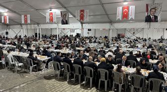 AK Parti Genel Başkan Yardımcısı Kaya, 'Çocuk gülerse dünya güler' iftar programına katıldı