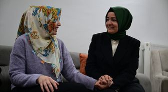 AK Parti Genel Başkan Yardımcısı Kaya, depremzede ailenin iftar sofrasına konuk oldu