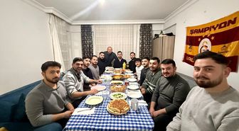 AK Parti Karabük İl Başkanı Salt, sahurda öğrencilerle buluştu