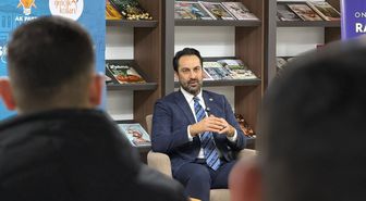 AK Parti'li Arınç Manisa'da gençlerle buluştu