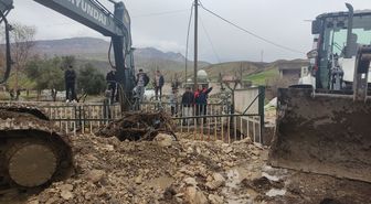 AK Parti Şırnak Milletvekili Tatar, selde zarar gören bölgelerde incelemelerde bulundu