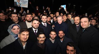 AK Partili gençlerden Cumhurbaşkanı Erdoğan'a doğum günü sürprizi