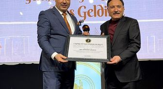 Akıncılar Belediye Başkanı, Kayseri Valisi'ne Fahri Hemşehrilik Beratı Verdi