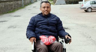 Akülü tekerlekli sandalye sayesinde 25 yıl sonra sokağa tek başına çıkabilecek