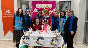 Alaçam'da şehit kızına anlamlı doğum günü kutlaması