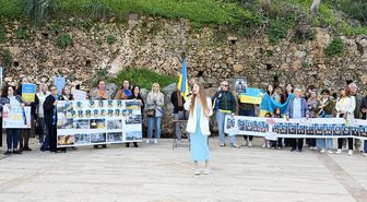 Alanya'da Rusya-Ukrayna savaşının 4. yıl dönümü dolayısıyla etkinlik düzenlendi