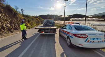 Alanya'da trafik güvenliğini tehlikeye atan motosiklet sürücülerine ceza