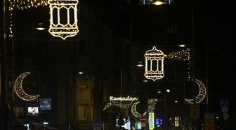 Almanya'da bazı şehirlerde ışıklarla süslenen caddeler ramazan boyunca aydınlatılacak