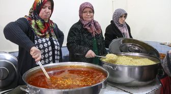 Amasya'da Boraboy köyü sakinleri iftarı evlerinde değil bir arada yapıyor