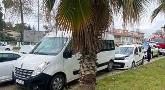 Antalya'da 4 aracın karıştığı zincirleme kazada 1 kişi yaralandı