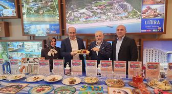 Antalya'da coğrafi işaretli ürünler tedarikçi firmaların katıldığı iftar sofrası için hazırlandı