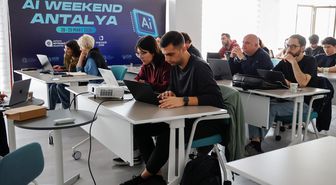 Antalya'da gençlere yönelik yapay zeka eğitimi düzenlendi