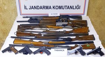 Antalya'da ruhsatsız silah operasyonunda 5 kişi yakalandı