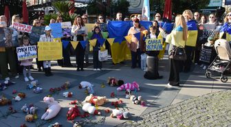 Antalya'da Rusya-Ukrayna Savaşı'nın 4. yılı dolayısıyla basın açıklaması yapıldı