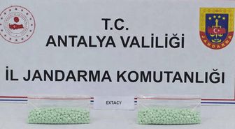 Antalya'da uyuşturucu operasyonunda 2 şüpheli yakalandı