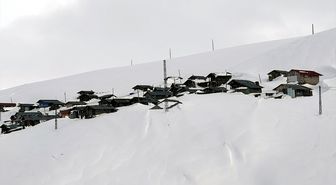 Ardahan ile Artvin arasındaki yaylalar karla beyaza büründü