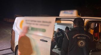 Artvin'de 10 düzensiz göçmen yakalandı, 2 zanlı tutuklandı