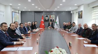 Artvin Valisi Ergün, muhtarlarla bir araya geldi