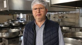 Aşçı adayı kız öğrenciler, ramazan sofralarını süslüyor