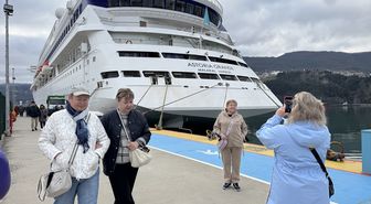 'Astoria Grande' kruvaziyeri 819 yolcusuyla Amasra'ya geldi