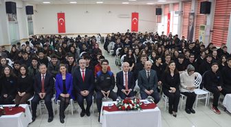 Astronot Tuva Cihangir Atasever, Kırklareli'nde öğrencilerle buluştu